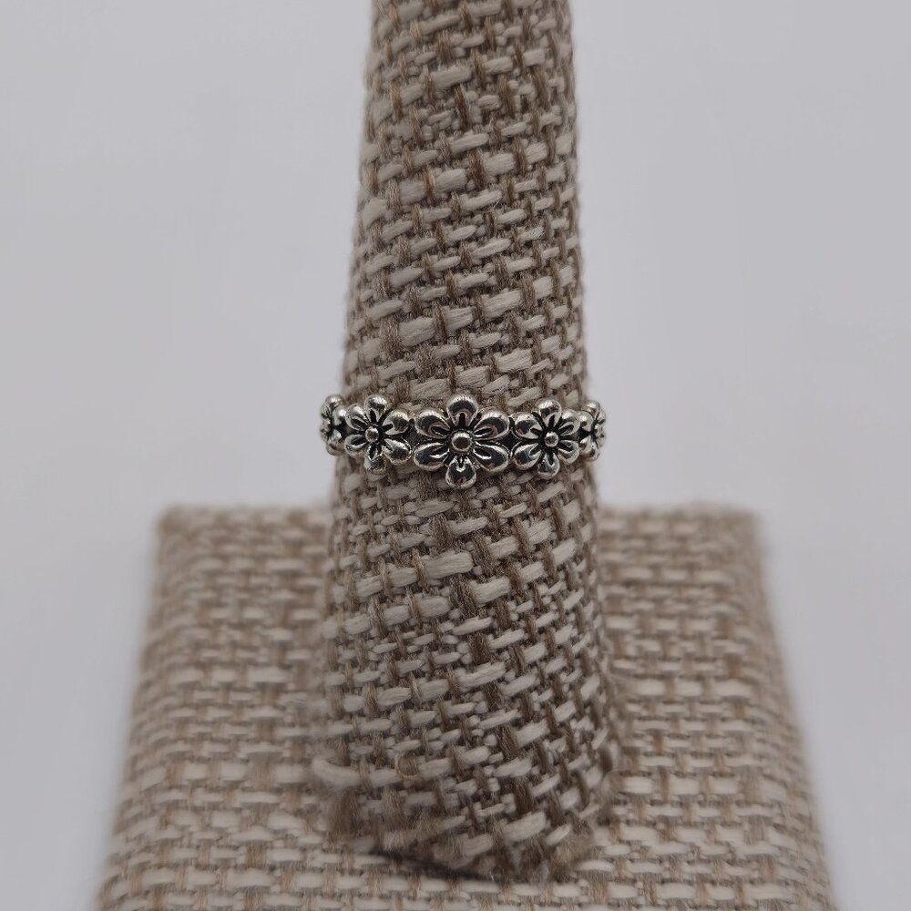 Size 8 Sterling Silver Worn Flowers Nature Ring A2086